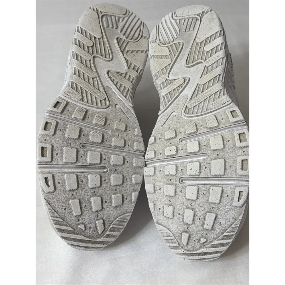 Nike Air Max Excee Sneakers Womens Size‎ 9 White Casual Shoes CD5432-121 Gym Fit